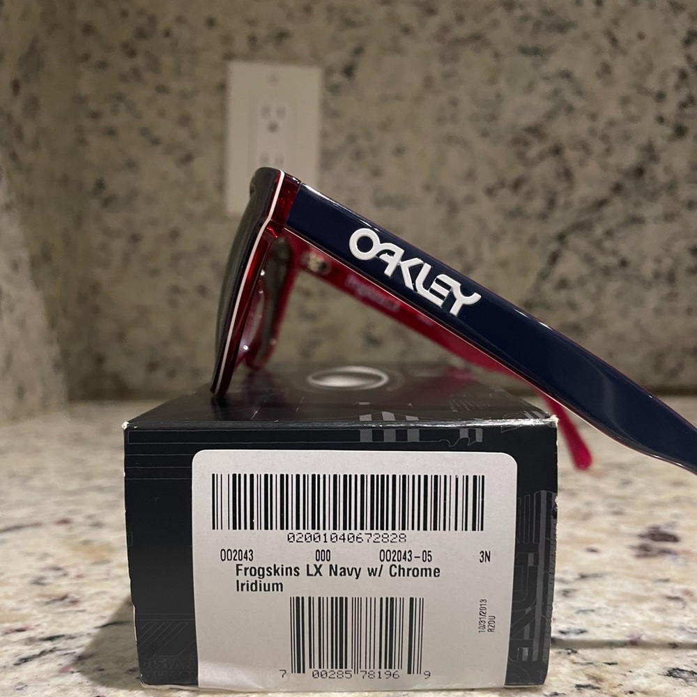 Oakley frog skins lx